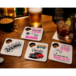 Porta Copo com Abridor Embutido - Frases de Boteco | Áurea Brindes